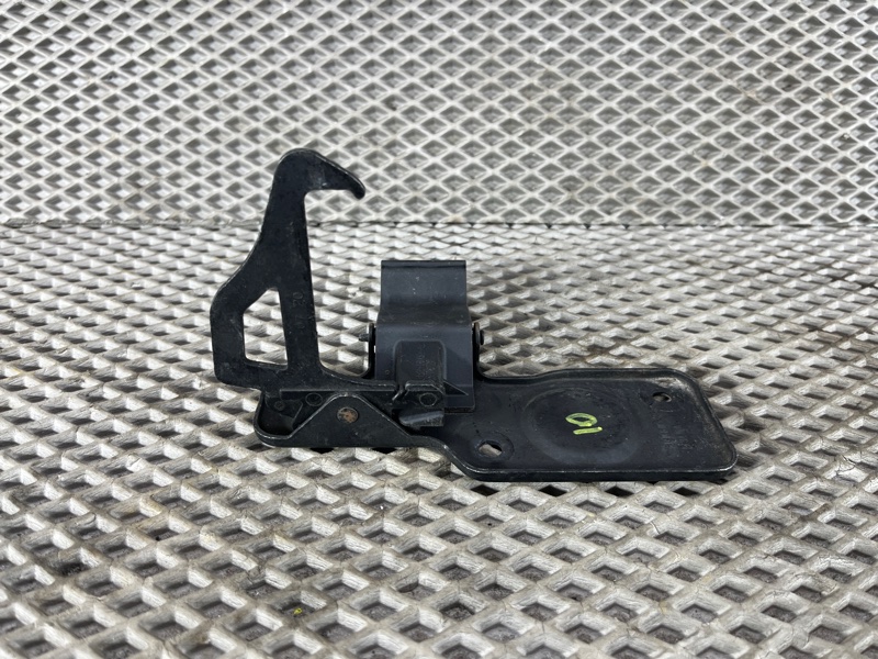 Замок капота Land Rover Defender (L663, 2020г.)