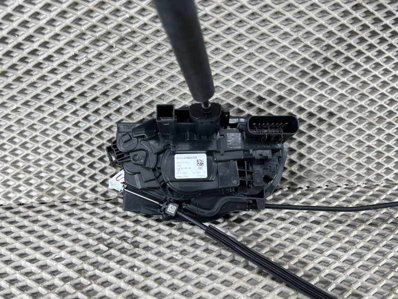 Замок двери Land Rover Range Rover Sport (L461, 2024г.)