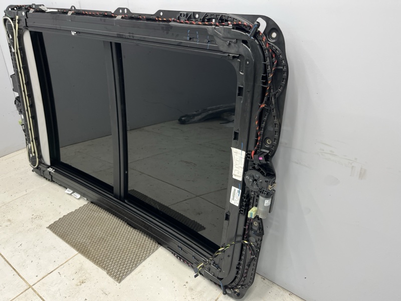 Стекло панорамной крыши Volkswagen Tiguan (MBQ, 2023г.)