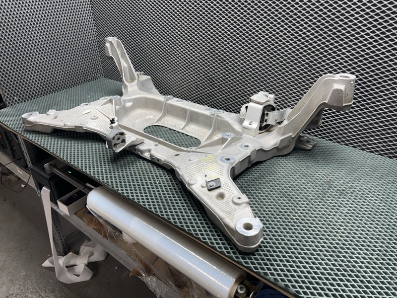 Подрамник Land Rover Range Rover Evoque (L551, 2020г.)