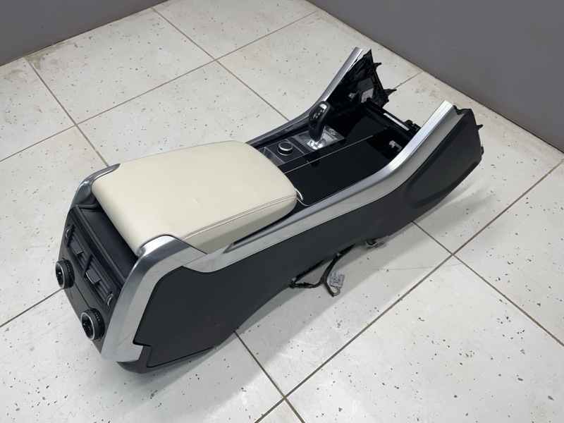 Консоль центральная Land Rover Range Rover Sport (L494, 2021г.)