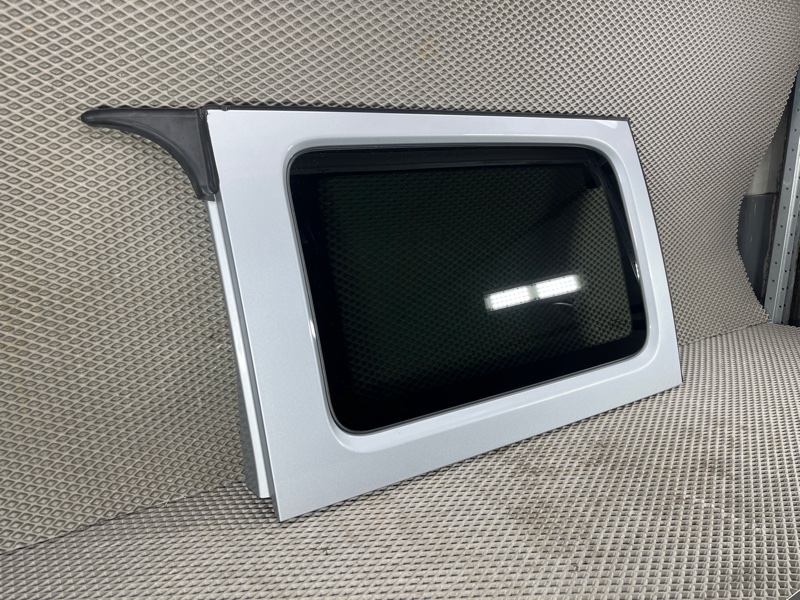 Стекло кузовное Jeep Wrangler (JL, 2024г.)