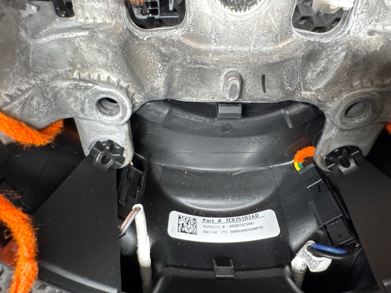 Руль с обогревом Jeep Wrangler (JL, 2025г.)