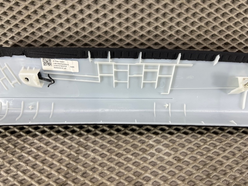 Обшивка стойки Land Rover Range Rover Sport (L461, 2024г.)