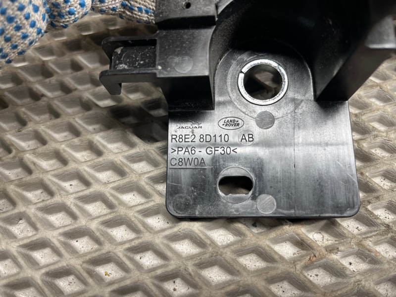 Кронштейн (крепление) Land Rover Range Rover Sport (L461, 2024г.)