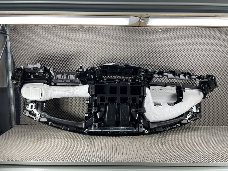 Торпедо Land Rover Range Rover Sport (L461, 2024г.)
