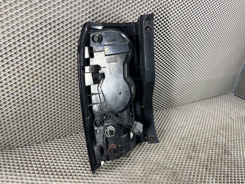 Фонарь Land Rover Discovery 4 (L319, 2015г.)