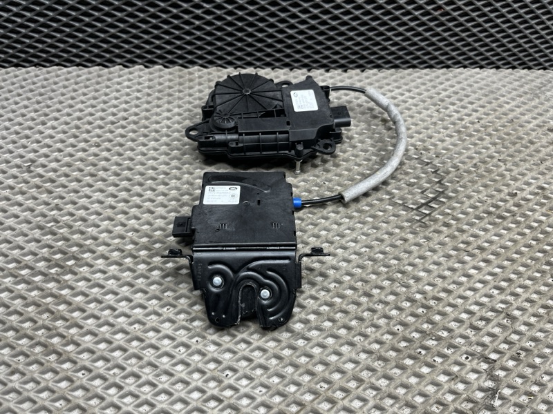 Замок багажника с доводчиком Land Rover Discovery Sport (L550, 2018г.)