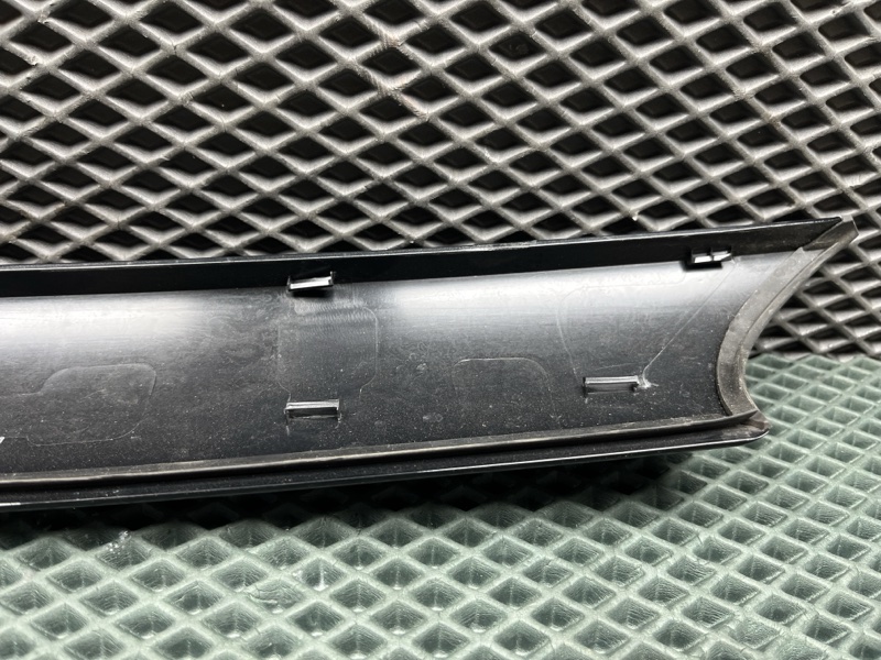 Накладка стойки лобового стекла Land Rover Range Rover Sport (L461, 2025г.)