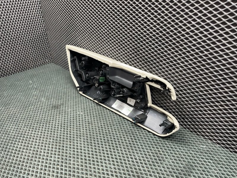 Подлокотник двери Land Rover Range Rover (L405, 2020г.)