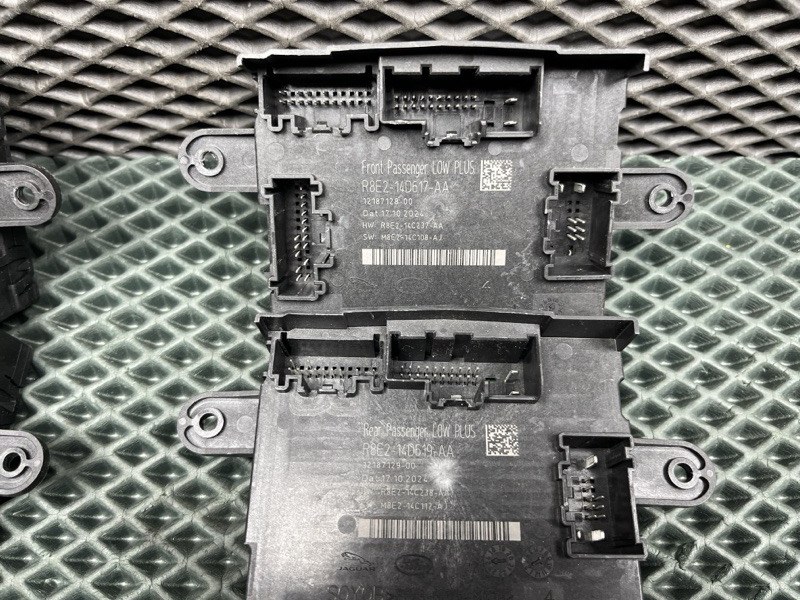 Комплект замков с доводчиками Land Rover Range Rover Sport (L461, 2025г.)