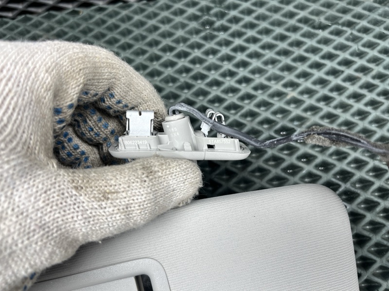 Козырек солнцезащитный Volkswagen Tiguan (MK2, 2018г.)