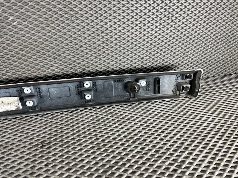 Накладка крышки багажника Land Rover Range Rover Sport (L320, 2011г.)