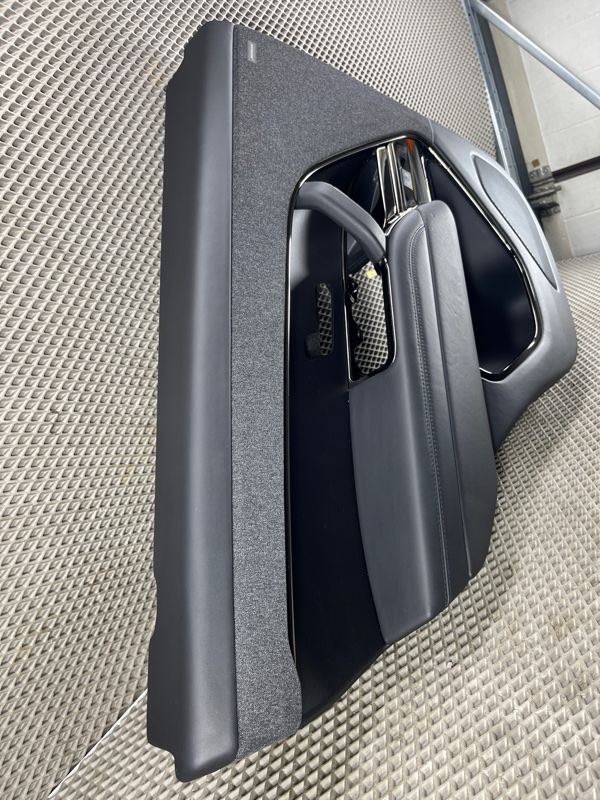 Обшивка двери Land Rover Range Rover Sport (L461, 2024г.)