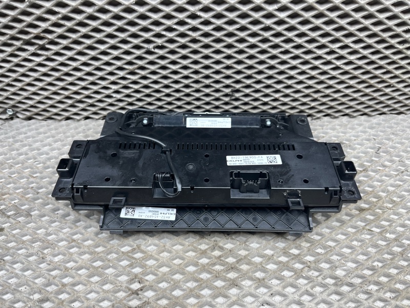 Блок управления климат-контролем Land Rover Range Rover Sport (L320, 2011г.)