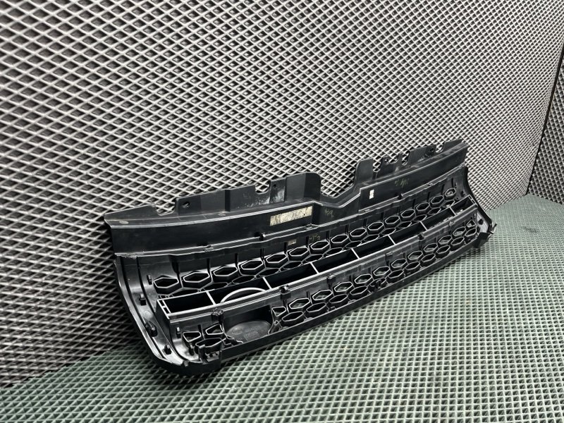 Решетка радиатора Land Rover Range Rover Evoque (L538, 2017г.)