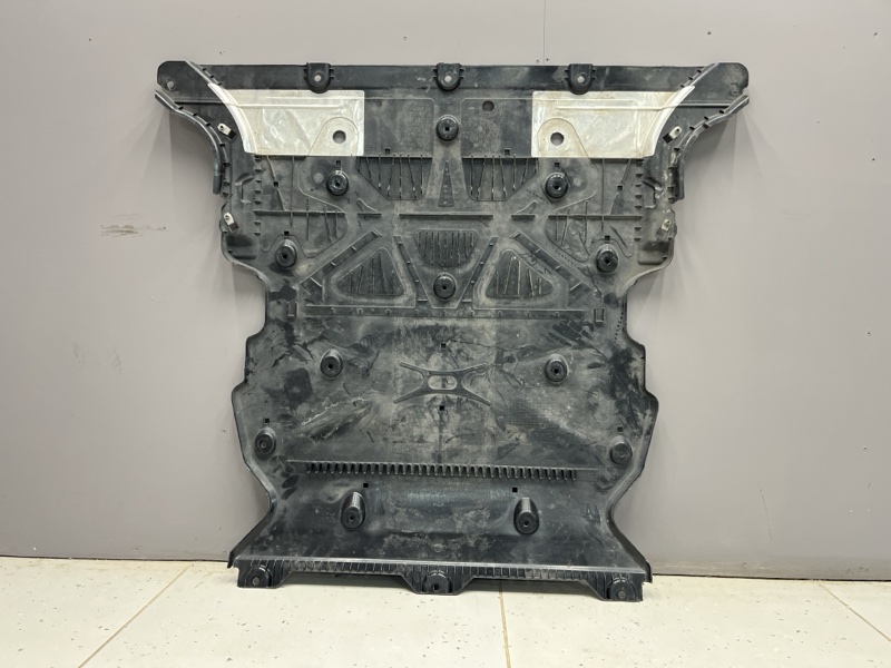 Защитный пластик днища Land Rover Range Rover Sport (L461, 2025г.)