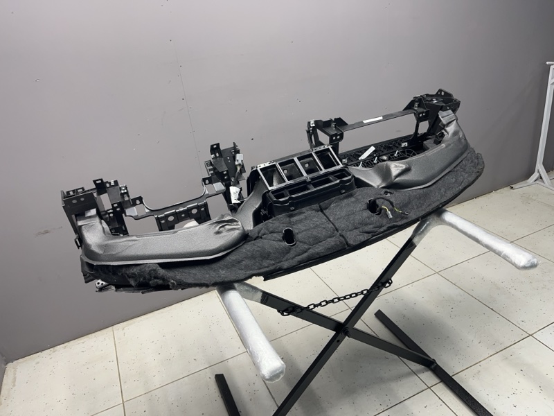 Торпедо Land Rover Range Rover Sport (L494, 2021г.)