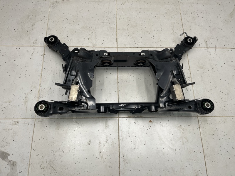 Подрамник Land Rover Discovery Sport (L550, 2016г.)
