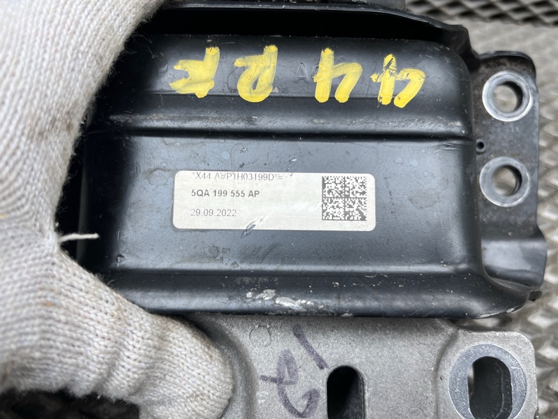 Опора двигателя Volkswagen Tiguan (MBQ, 2023г.)