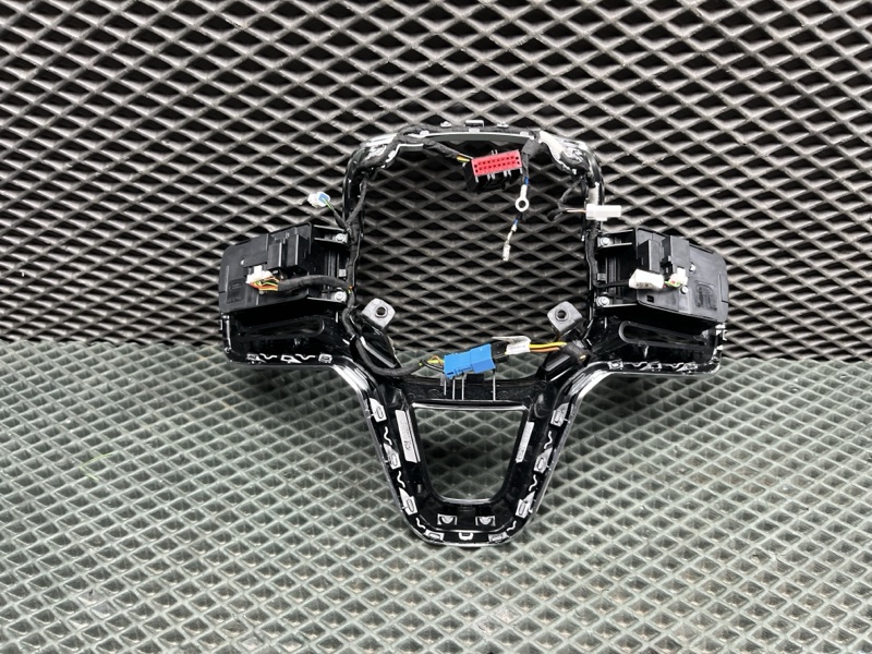 Кнопки на руль Land Rover Range Rover Sport (L461, 2025г.)
