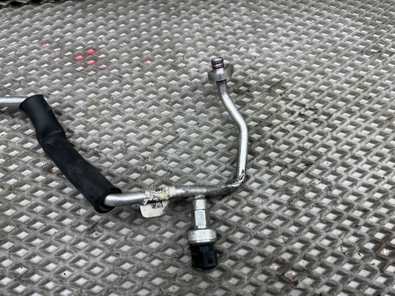 Трубка кондиционера Land Rover Range Rover Sport (L494, 2017г.)