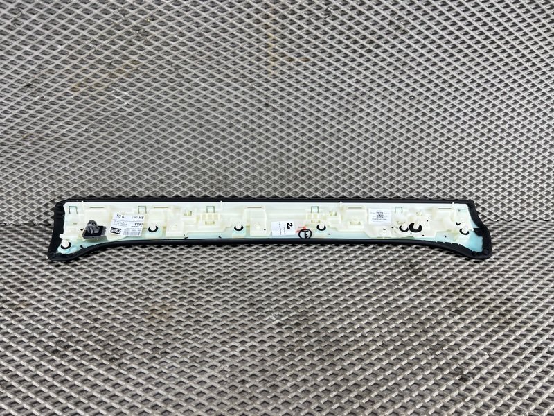 Подлокотник двери Land Rover Defender (L663, 2020г.)