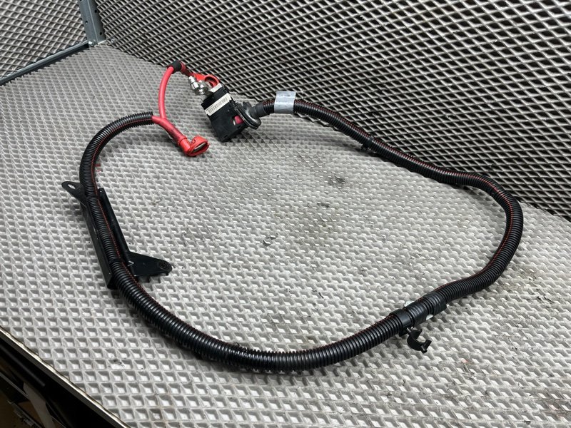 Плюсовой провод аккумулятора Land Rover Range Rover Sport (L320, 2012г.)