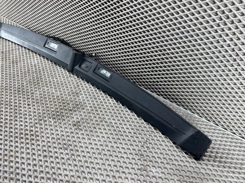 Накладка двери багажника Land Rover Range Rover Sport (L461, 2024г.)