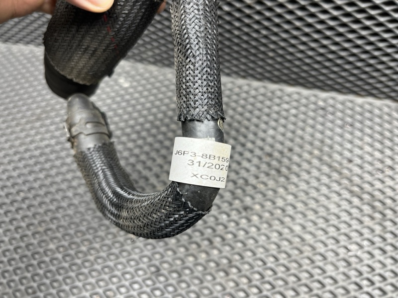 Патрубок системы охлаждения Land Rover Range Rover Sport (L461, 2024г.)
