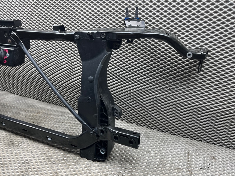 Передняя панель (телевизор) Jeep Wrangler (JL, 2025г.)