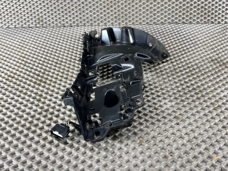 Кронштейн бампера Land Rover Defender (L663, 2020г.)