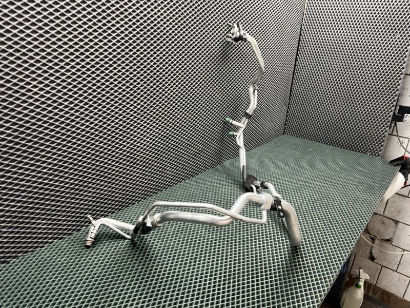 Трубка кондиционера Land Rover Range Rover (L405, 2016г.)