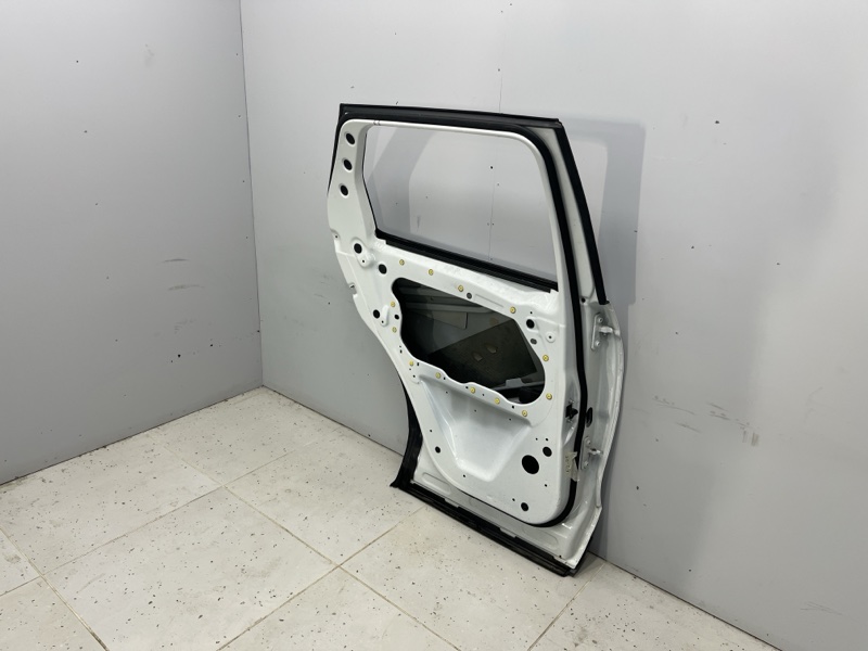 Дверь Land Rover Discovery Sport (L550, 2018г.)