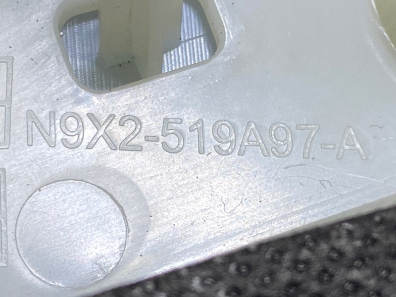 Обшивка стойки Range Rover Sport 3 (L461, 2023г.)