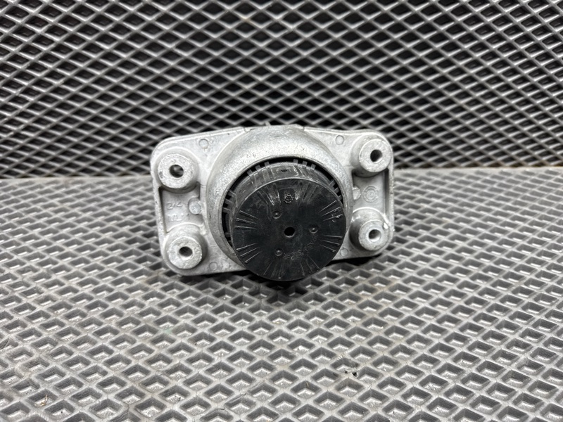 Опора двигателя Land Rover Range Rover Sport (L494, 2020г.)
