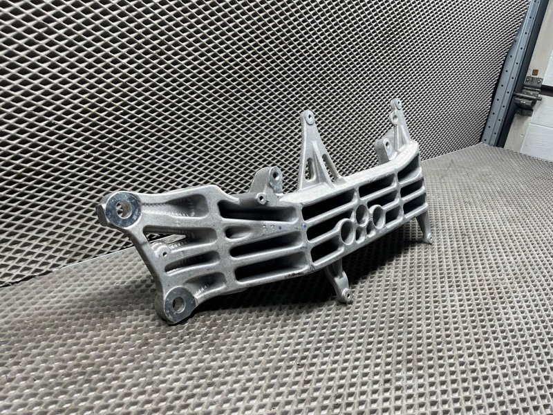 Кронштейн АКПП Land Rover Range Rover Sport (L461, 2024г.)