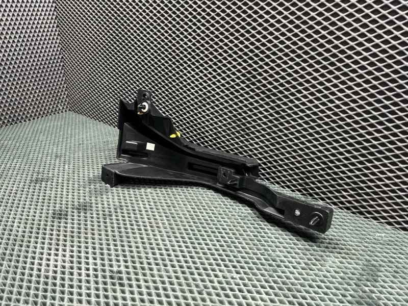Крепление бампера Land Rover Range Rover Sport (L461, 2025г.)