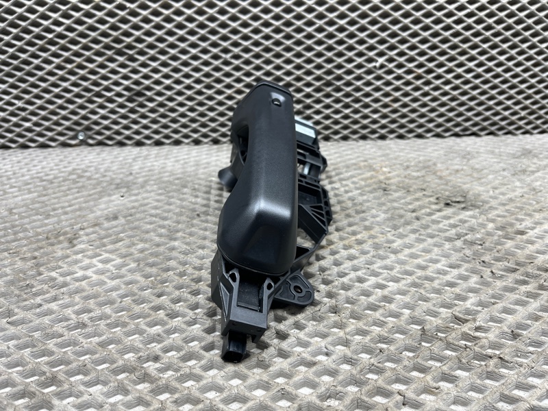 Ручка двери багажника Jeep Wrangler (JL, 2025г.)