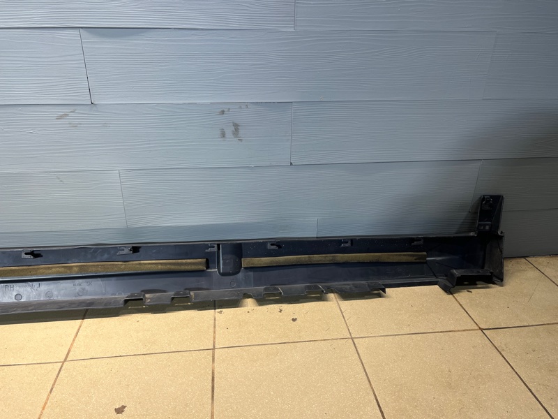 Накладка на порог Land Rover Defender (L663, 2020г.)