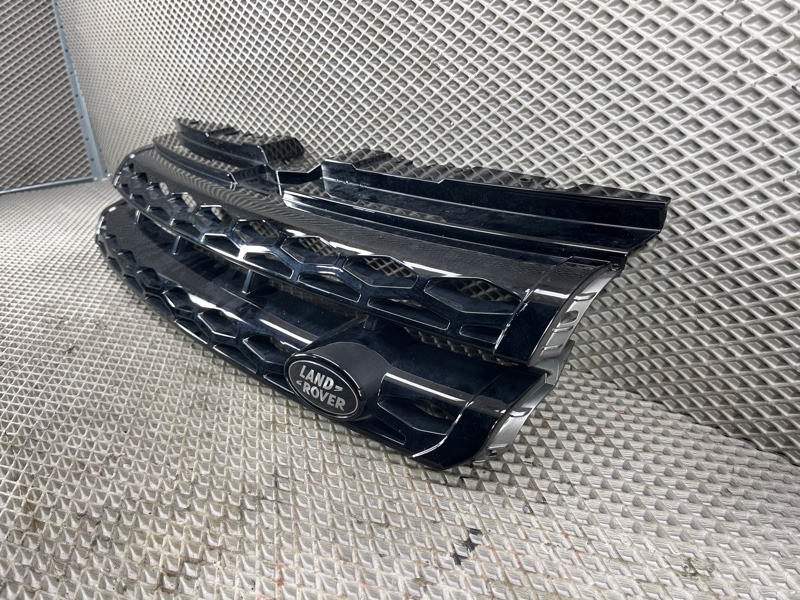 Решетка радиатора Land Rover Range Rover Evoque (L538, 2012г.)