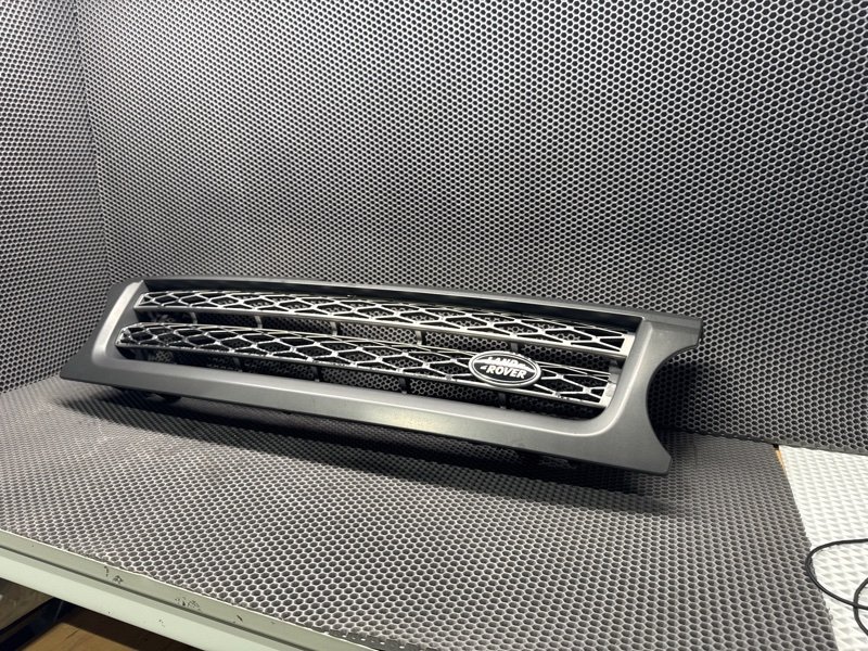 Решетка радиатора Land Rover Range Rover Sport (L320, 2011г.)