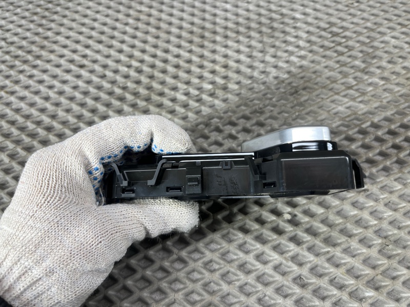 Пульт регулировки сиденья Land Rover Range Rover Sport (L461, 2024г.)