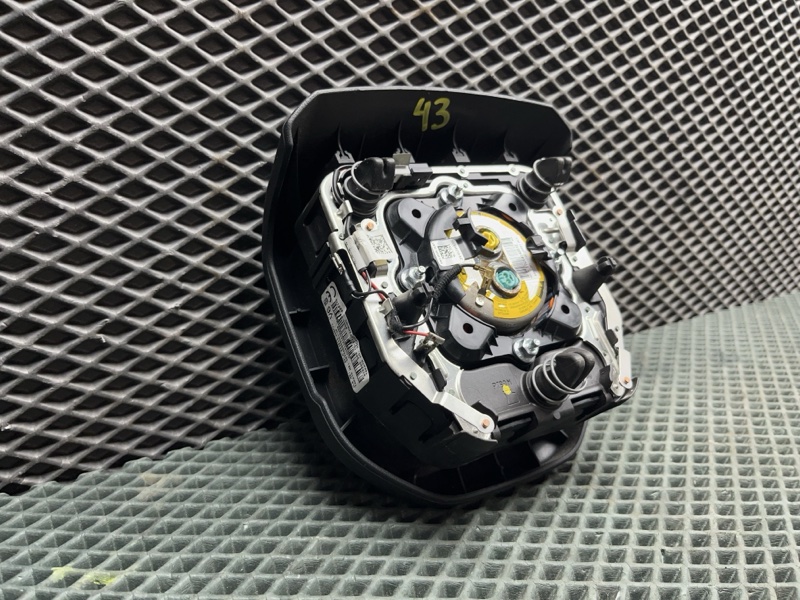 Подушка безопасности в руль Land Rover Range Rover Sport (L494, 2014г.)