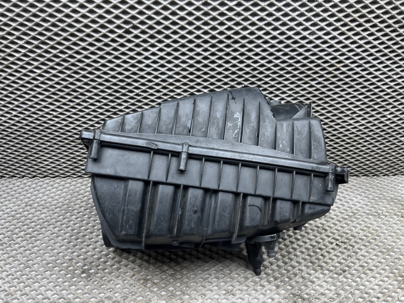 Корпус воздушного фильтра Land Rover Range Rover Sport (L320, 2011г.)