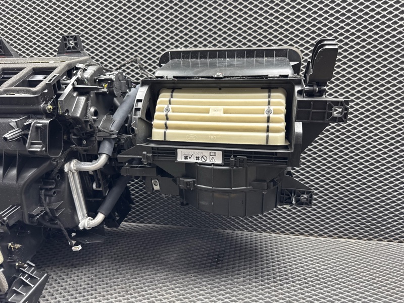 Отопитель в сборе (печка) Land Rover Range Rover Sport (L494, 2020г.)