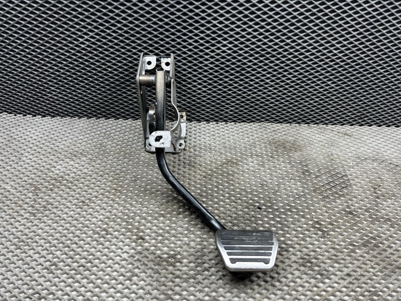 Педаль тормоза Land Rover Range Rover Sport (L494, 2020г.)