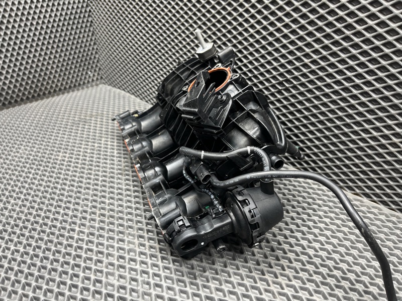 Впускной коллектор Volkswagen Tiguan (MBQ, 2023г.)