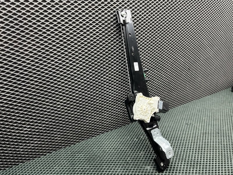 Стеклоподъемник Land Rover Range Rover Sport (L461, 2025г.)