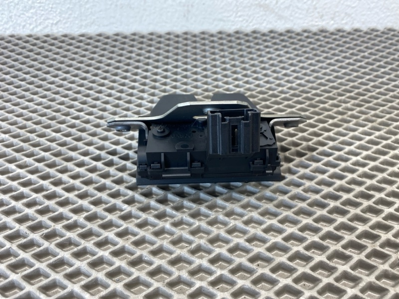 Замок крышки багажника Land Rover Range Rover Evoque (L538, 2013г.)